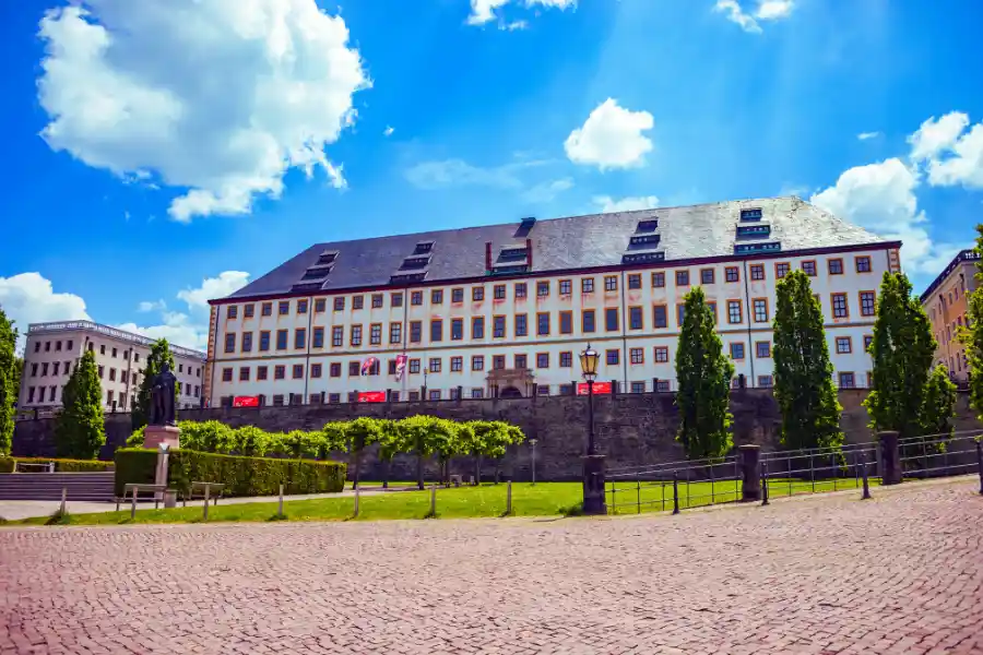 University Hospital Zurich (Университетская больница Цюриха, Швейцария) University Hospital Zurich (Университетская больница Цюриха, Швейцария)